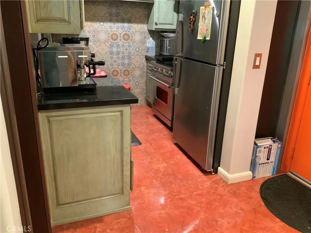 409 Burchett 220, Glendale, California 91203 home-pic-25