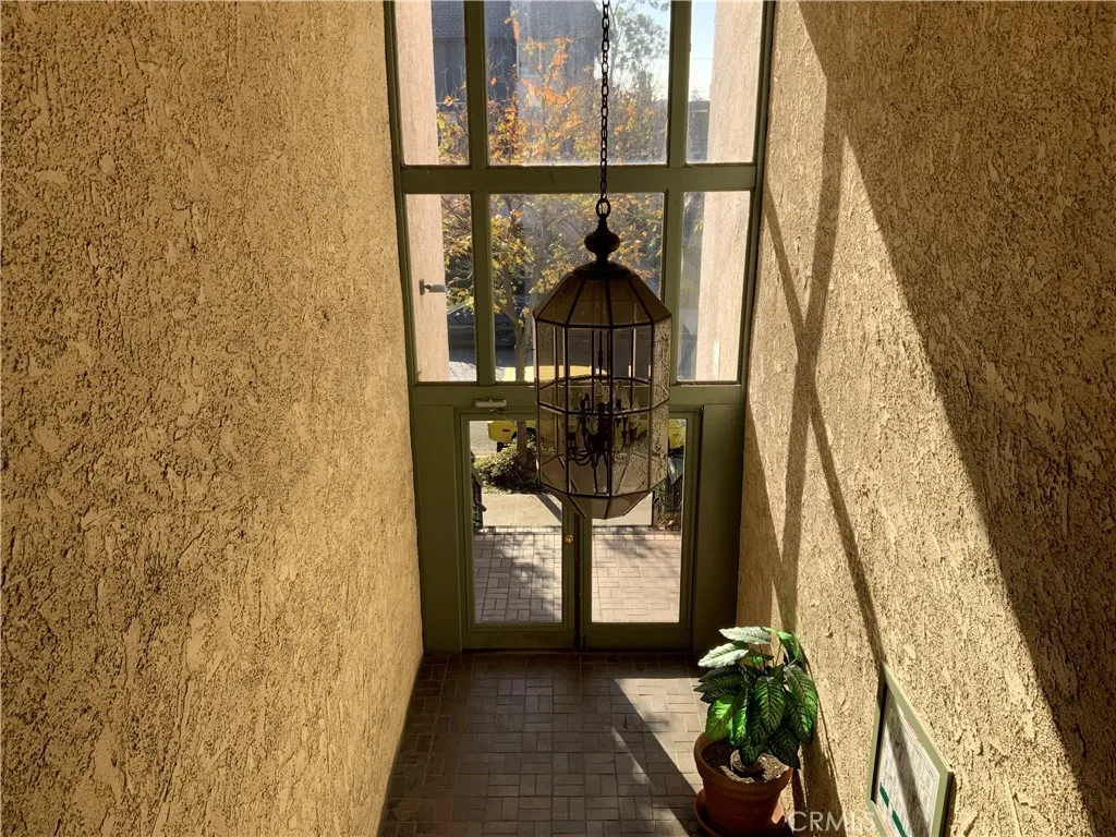 409 Burchett 220, Glendale, California 91203 home-pic-5