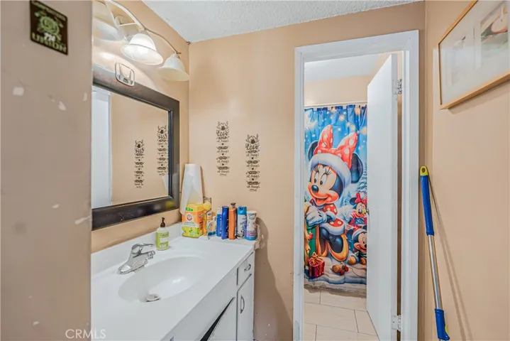 3062 Ardmore, South Gate, California 90280