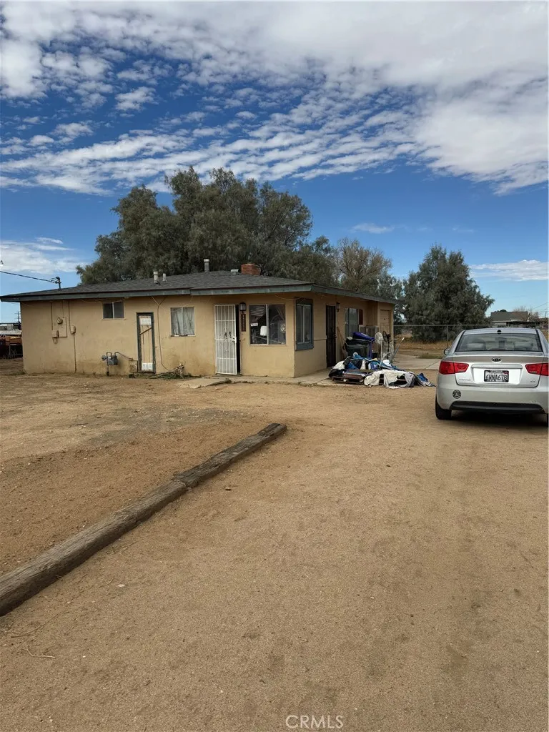 12006 Bartlett Avenue, Adelanto, California 92301 home-pic-2