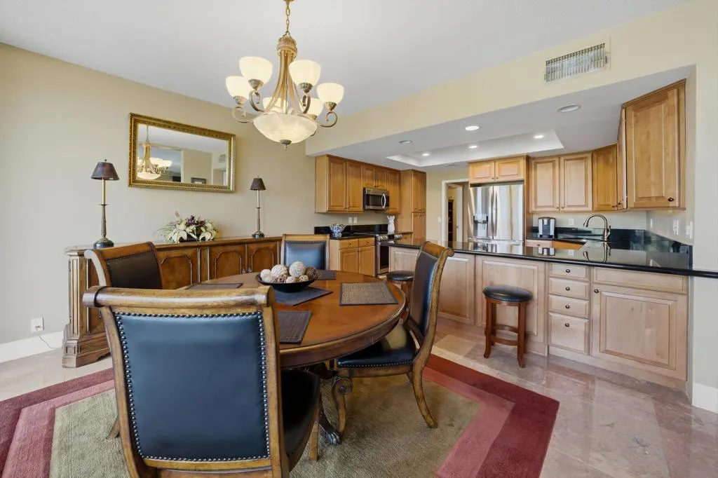 910 Island Drive 206, Rancho Mirage, California 92270 home-pic-14