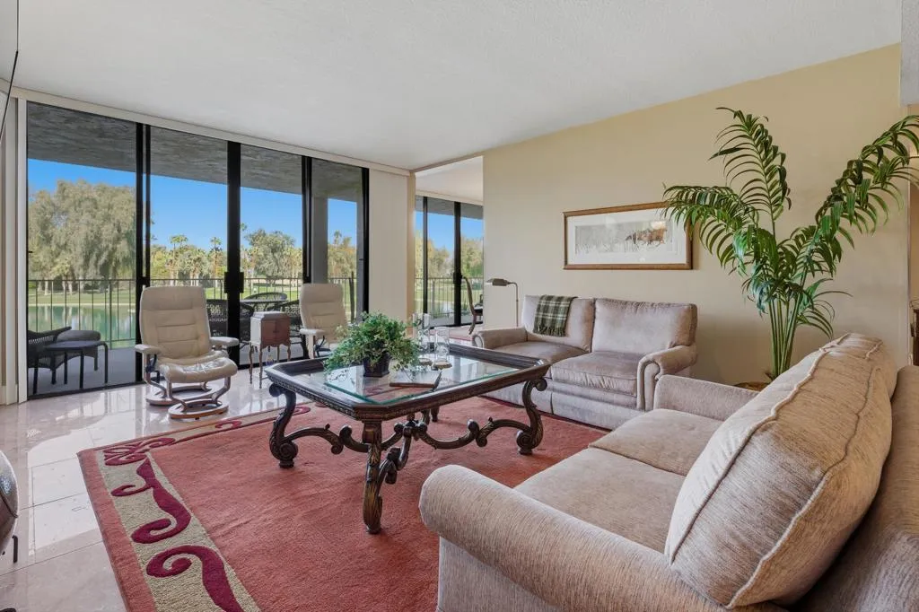 910 Island Drive 206, Rancho Mirage, California 92270 home-pic-10