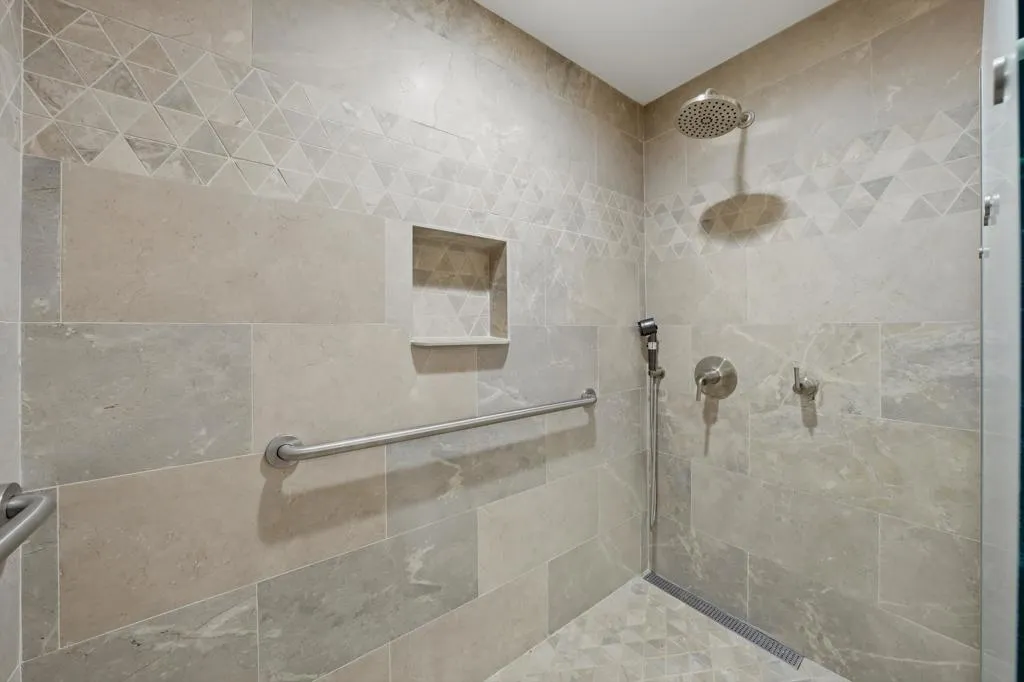 910 Island Drive 206, Rancho Mirage, California 92270 home-pic-26
