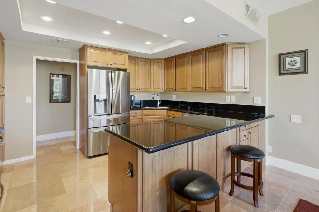 910 Island Drive 206, Rancho Mirage, California 92270 home-pic-17