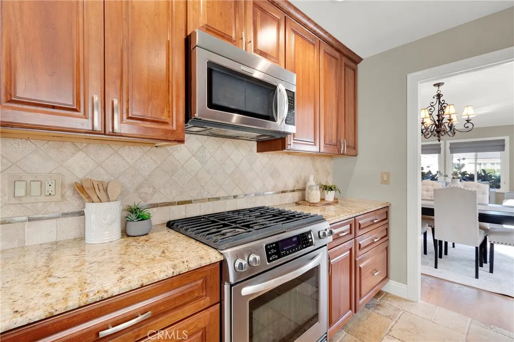 917 Helena, Costa Mesa, California 92626 home-pic-14