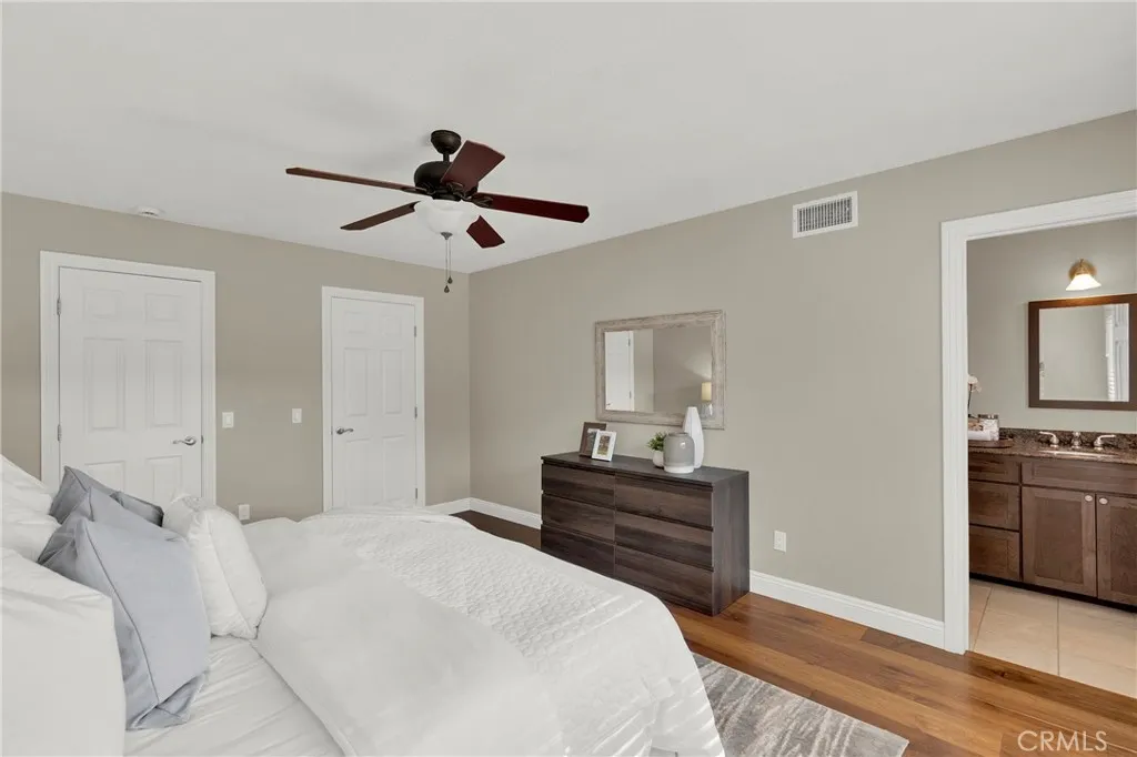 917 Helena, Costa Mesa, California 92626 home-pic-21