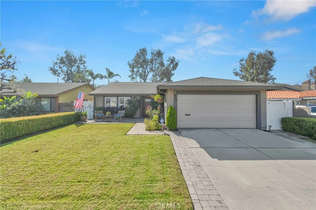 917 Helena, Costa Mesa, California 92626 home-pic-34