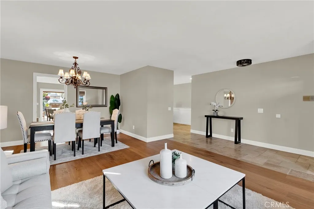 917 Helena, Costa Mesa, California 92626 home-pic-4