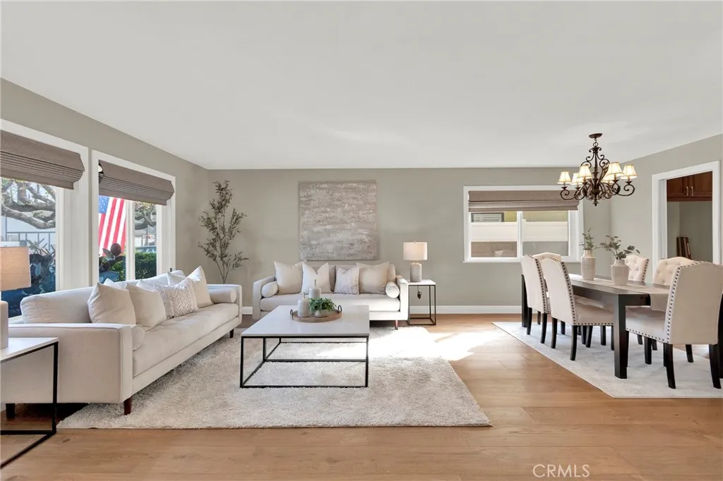 917 Helena, Costa Mesa, California 92626 home-pic-3