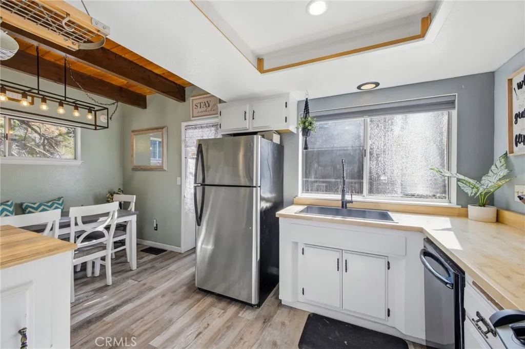 33061 Bluebird, Running Springs, California 92382 home-pic-21