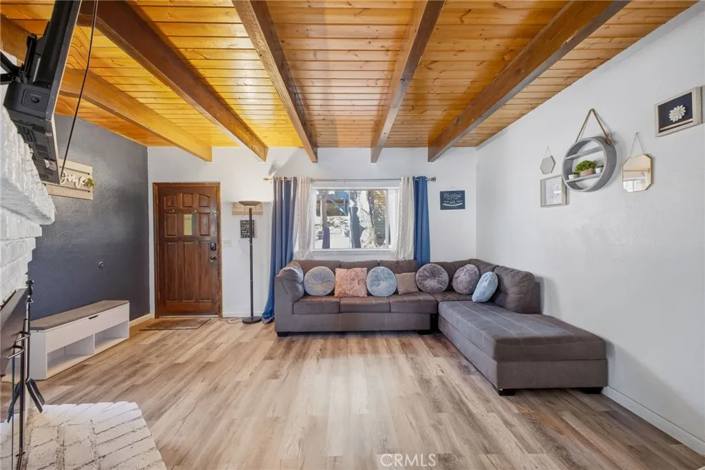 33061 Bluebird, Running Springs, California 92382 home-pic-7