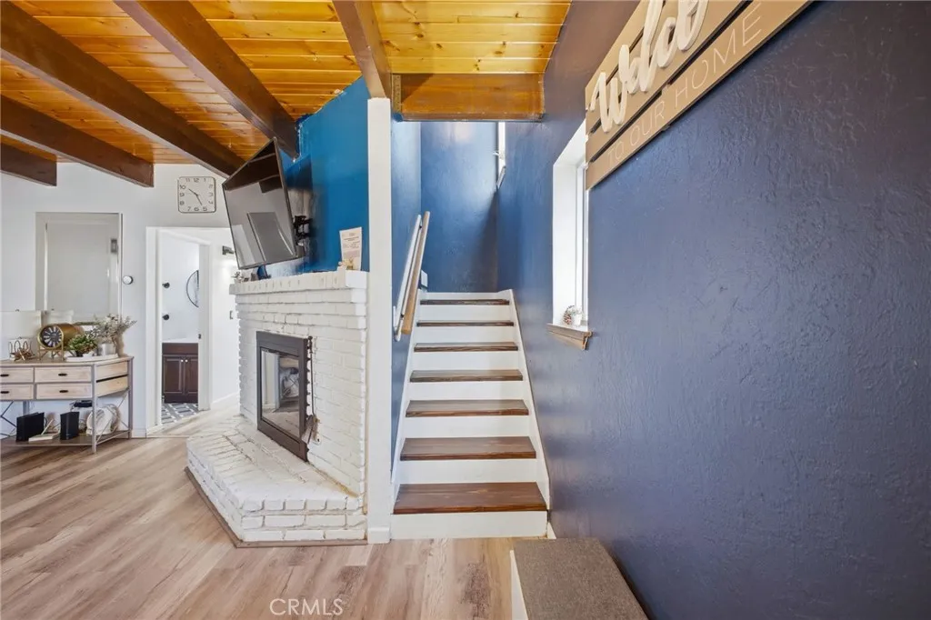 33061 Bluebird, Running Springs, California 92382 home-pic-3