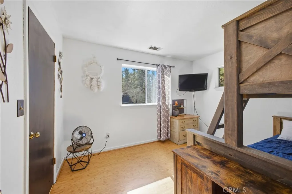 33061 Bluebird, Running Springs, California 92382 home-pic-29