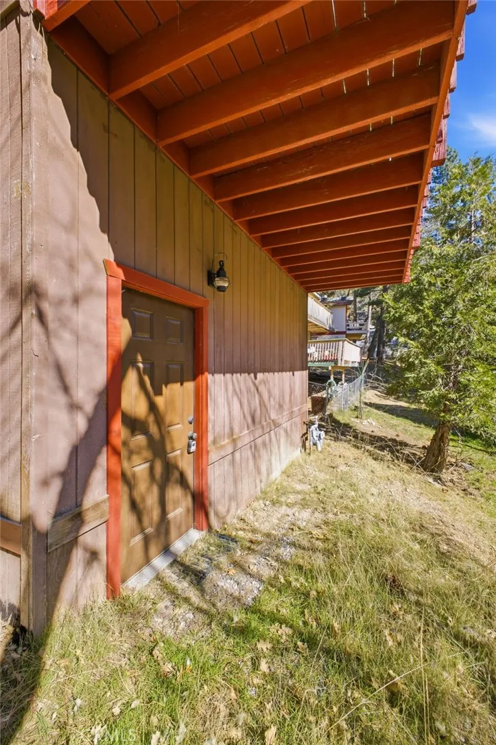 33061 Bluebird, Running Springs, California 92382 home-pic-42