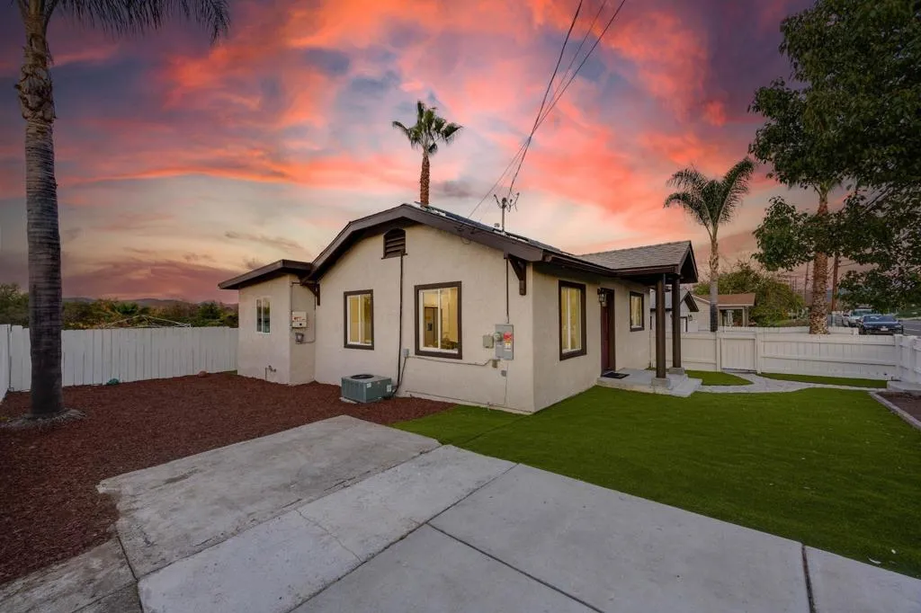 9428 Prospect Ave, Santee, California 92071 home-pic-22