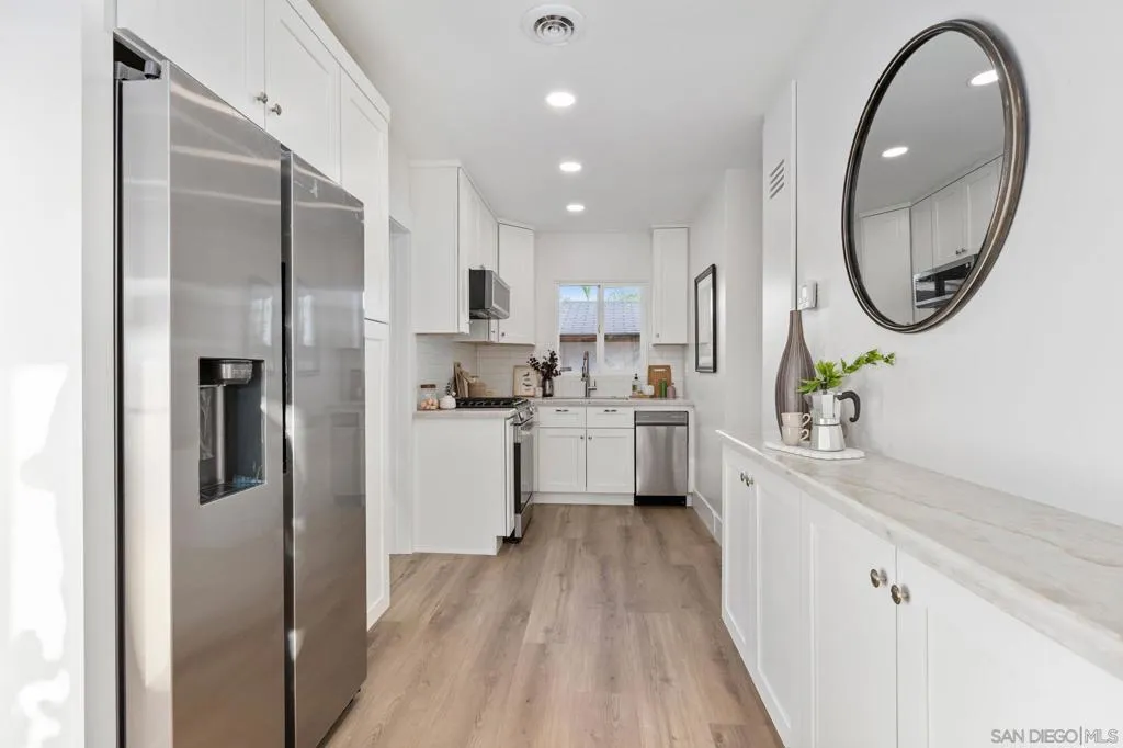 9428 Prospect Ave, Santee, California 92071 home-pic-8