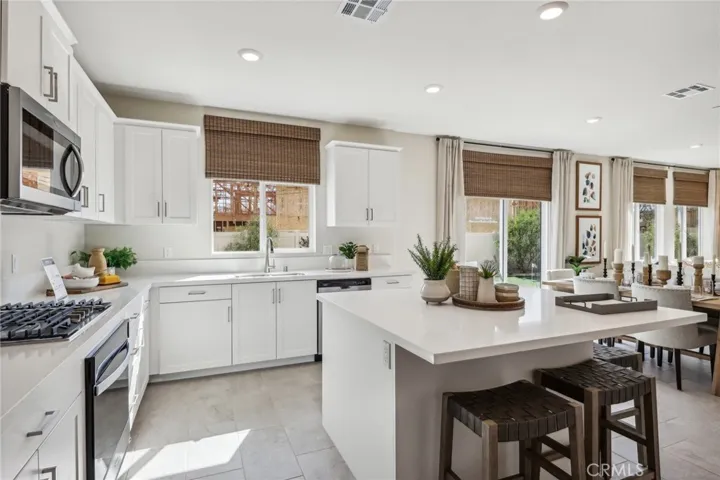 MODEL HOME