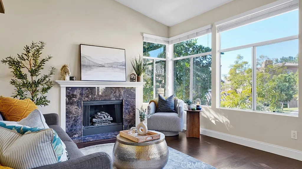 19431 57d Rue De Valore, Lake Forest, California 92610 home-pic-3