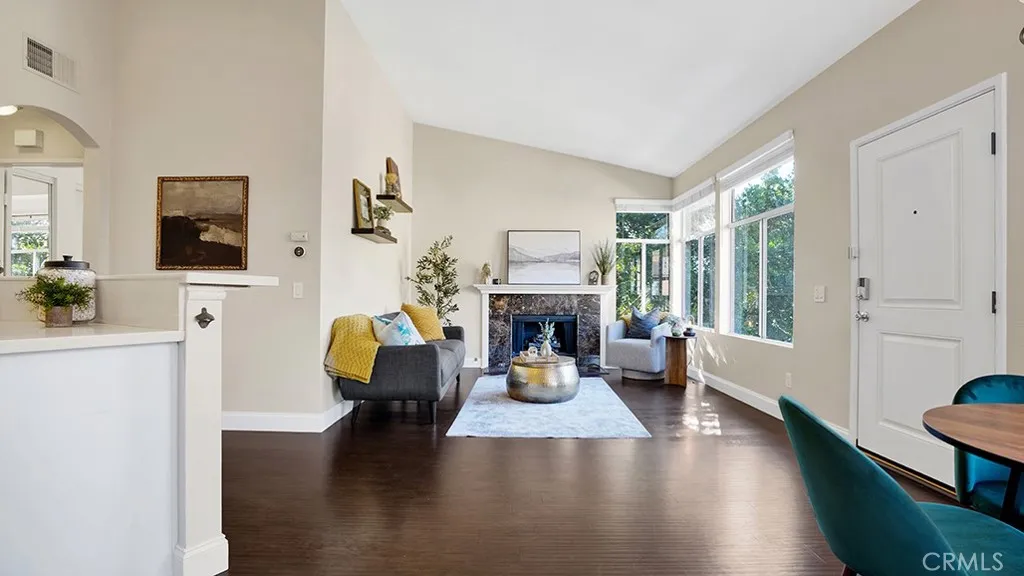 19431 57d Rue De Valore, Lake Forest, California 92610 home-pic-16