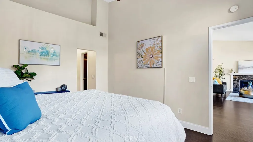 19431 57d Rue De Valore, Lake Forest, California 92610 home-pic-20
