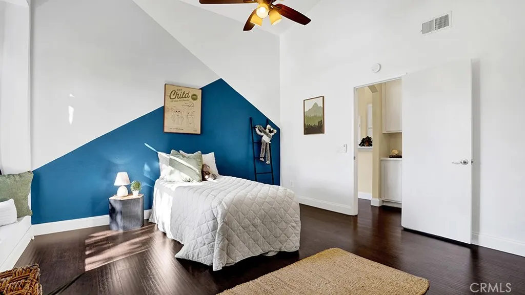 19431 57d Rue De Valore, Lake Forest, California 92610 home-pic-14