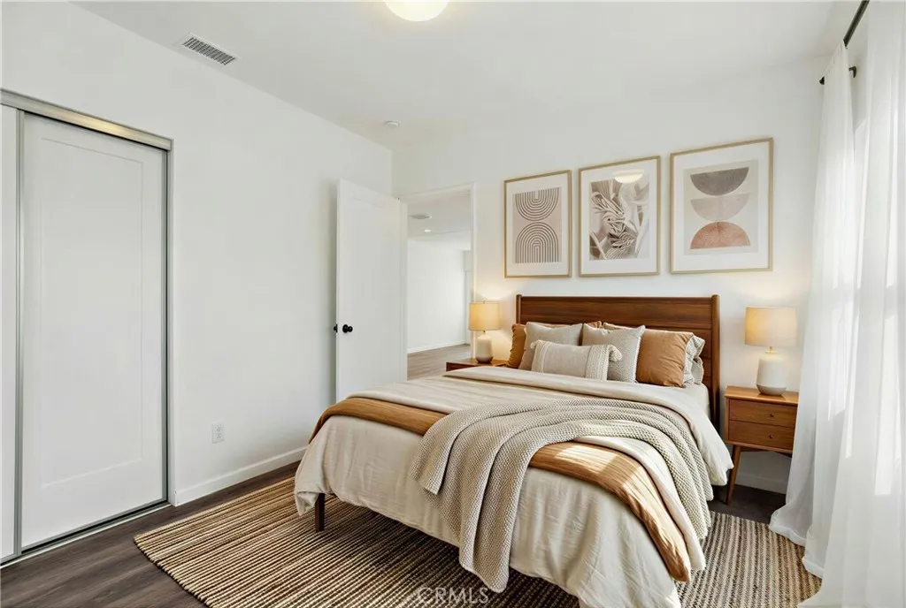202 Mira Mar, Long Beach, California 90803 home-pic-17