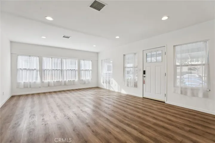 Living Room: Main House