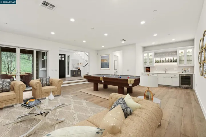100 Tobiano Court, Danville, California 94506