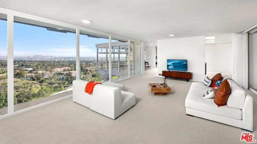 948 Bel Air Road, Los Angeles, California 90077 home-pic-17