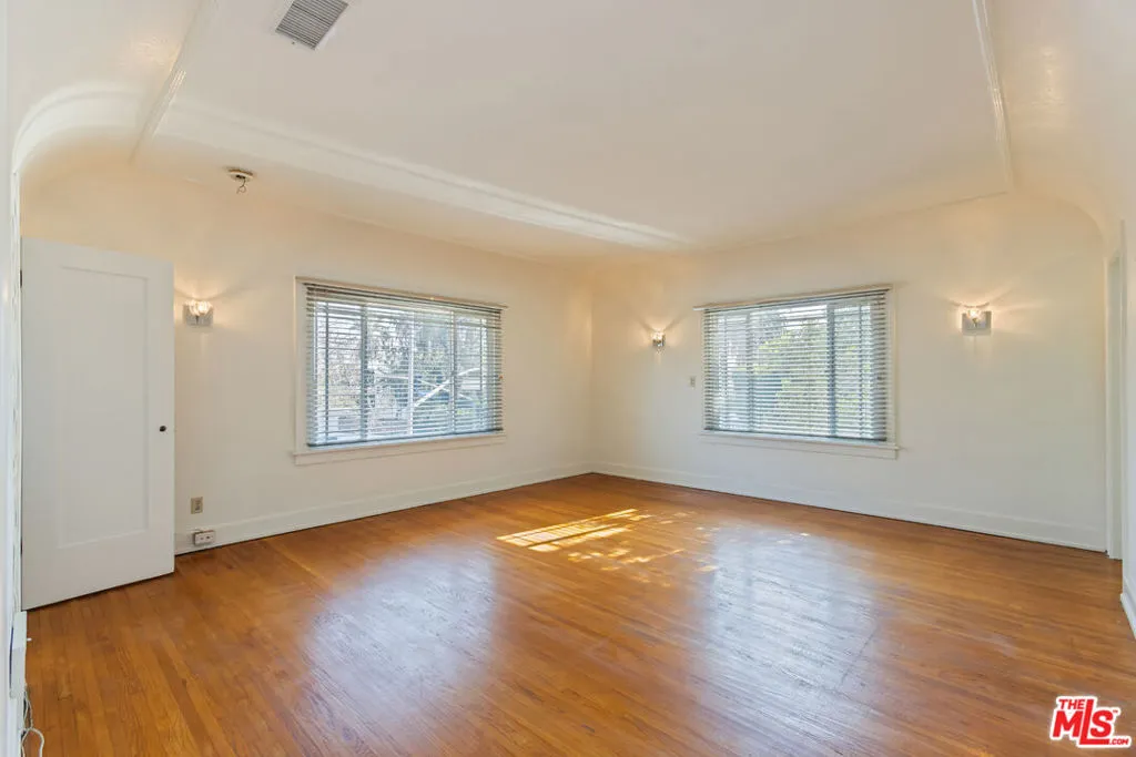 955 S Highland Avenue, Los Angeles, California 90036 home-pic-26