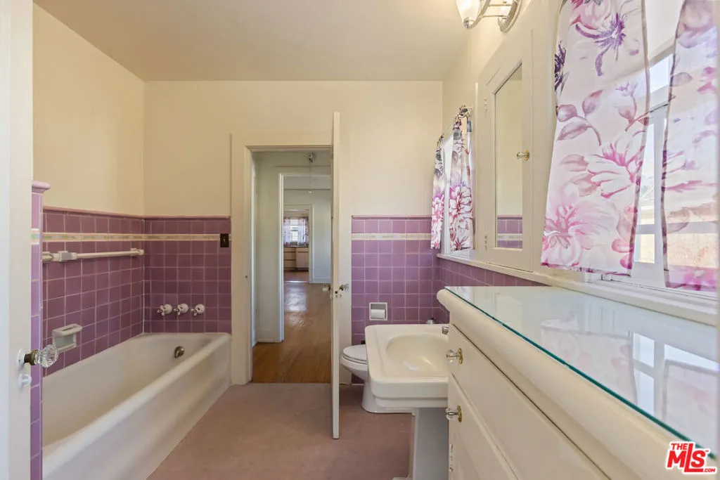 955 S Highland Avenue, Los Angeles, California 90036 home-pic-32
