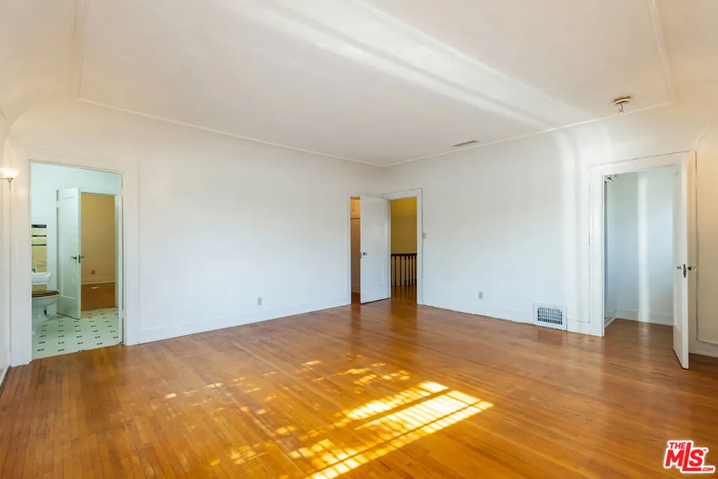 955 S Highland Avenue, Los Angeles, California 90036 home-pic-27