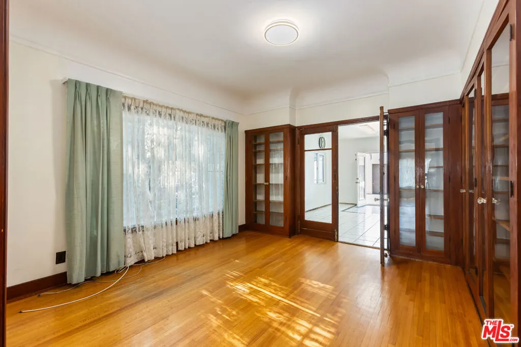 955 S Highland Avenue, Los Angeles, California 90036 home-pic-13