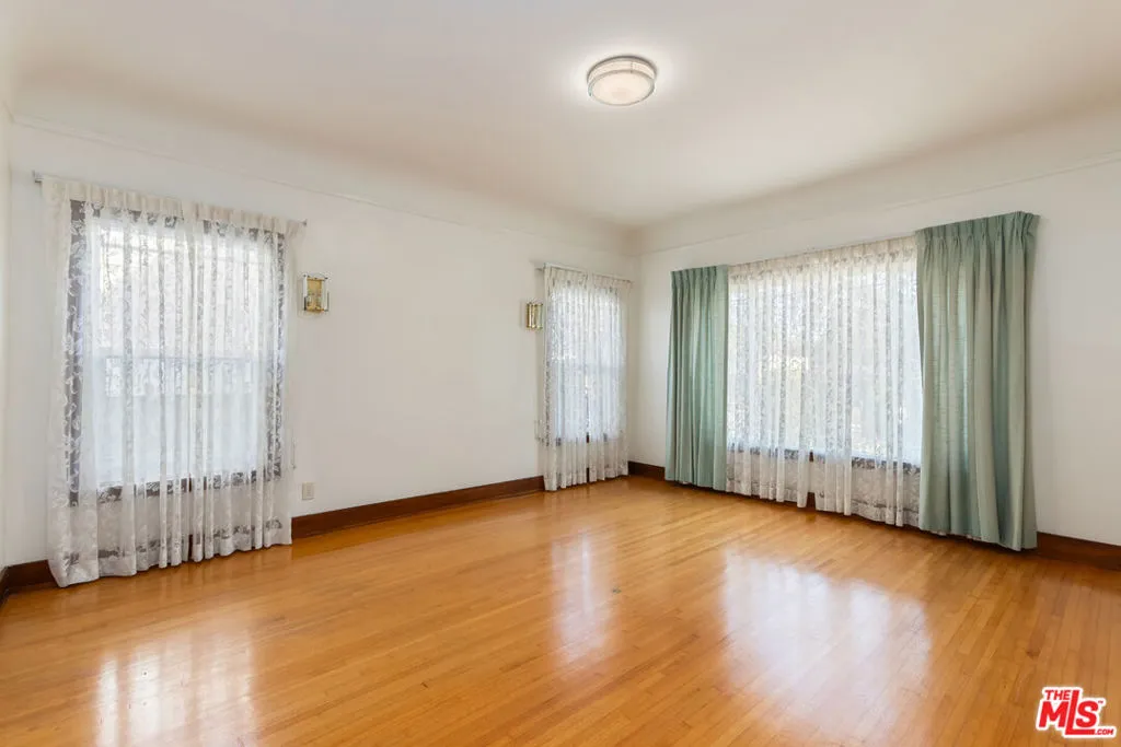 955 S Highland Avenue, Los Angeles, California 90036 home-pic-10