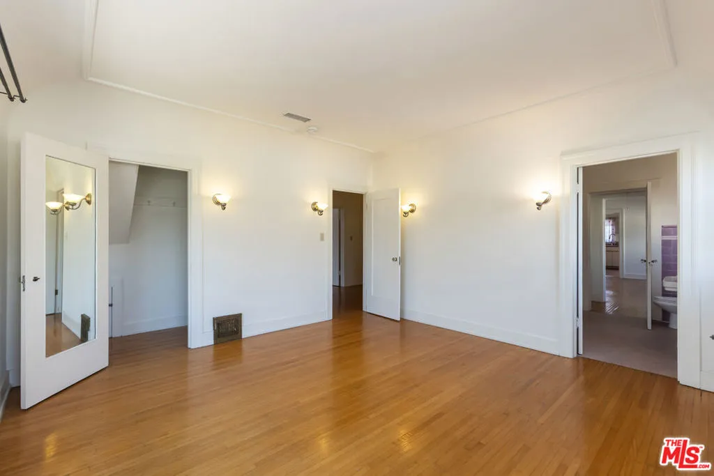 955 S Highland Avenue, Los Angeles, California 90036 home-pic-42