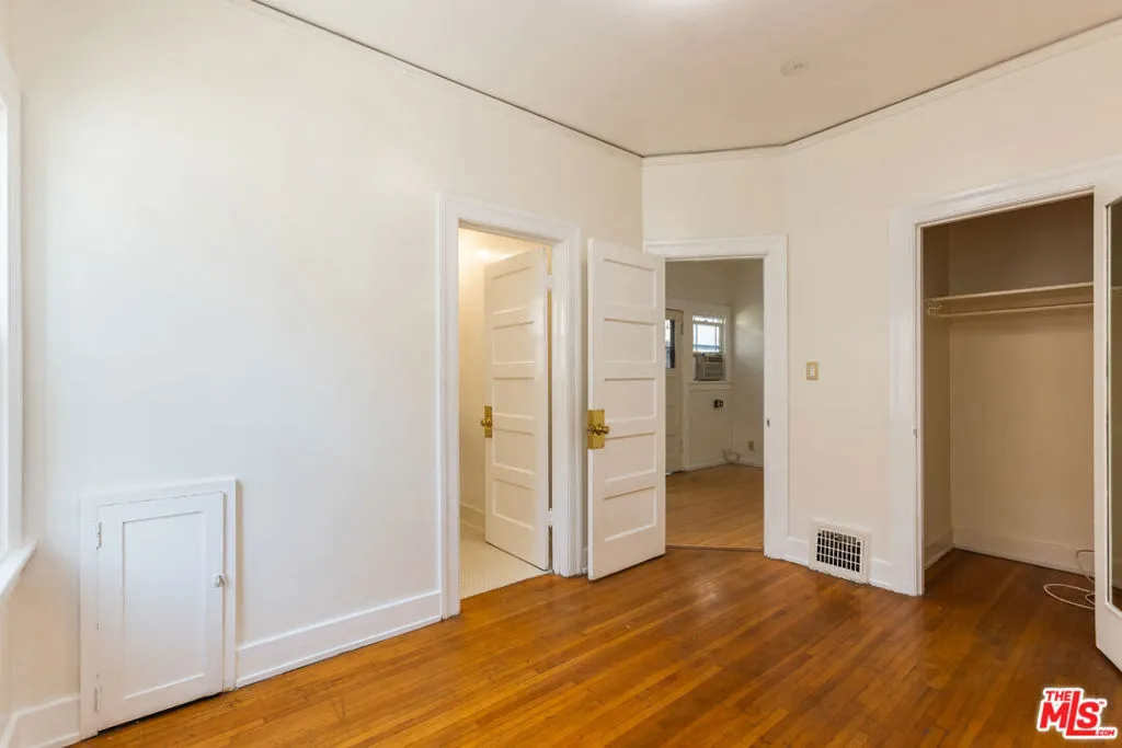 955 S Highland Avenue, Los Angeles, California 90036 home-pic-19