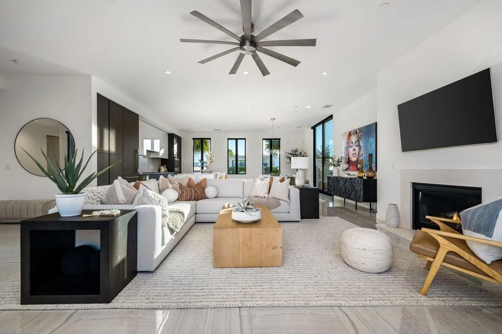 57757 Santo Thomas, La Quinta, California 92253 home-pic-16