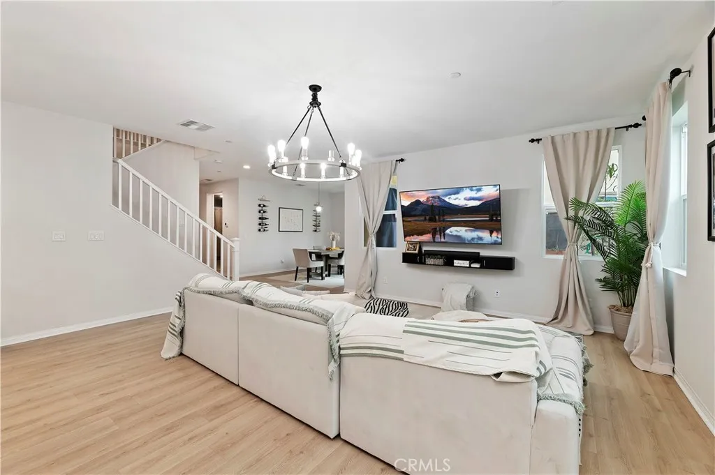 32236 Jeter Lane, Menifee, California 92584 home-pic-10