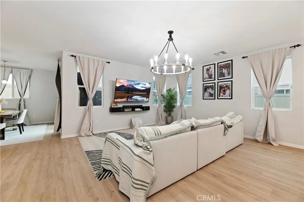 32236 Jeter Lane, Menifee, California 92584 home-pic-9