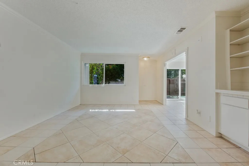 12523 Bradley, Sylmar, California 91342 home-pic-16