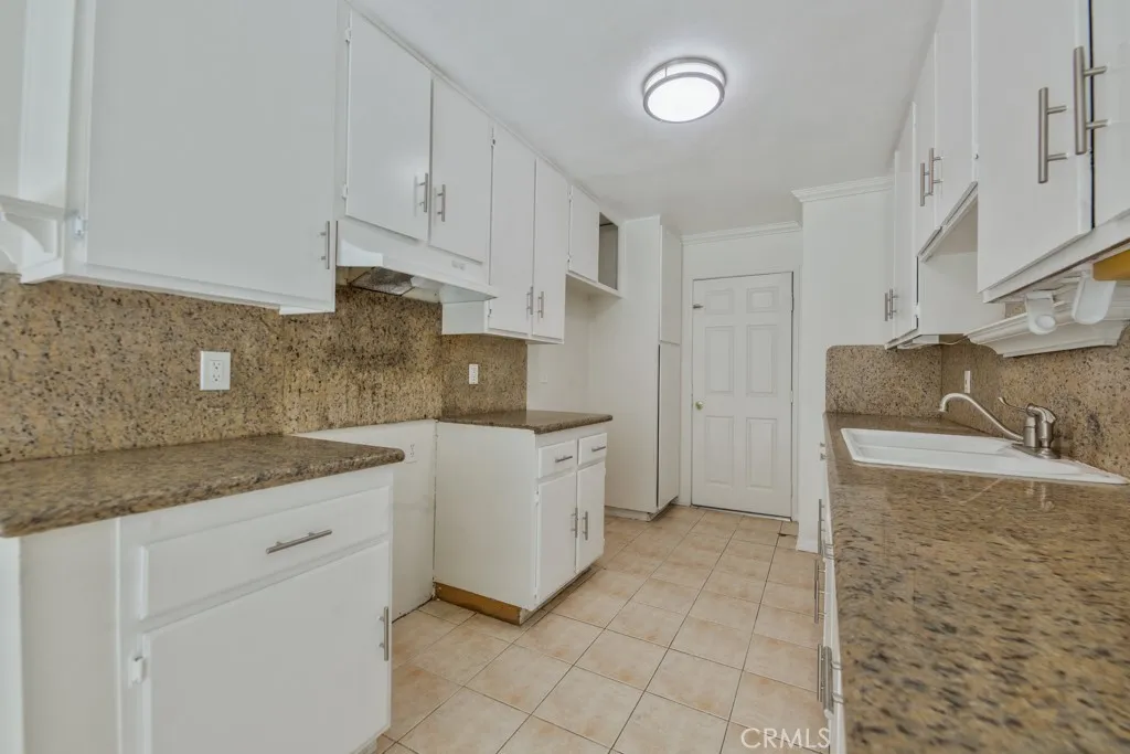12523 Bradley, Sylmar, California 91342 home-pic-21