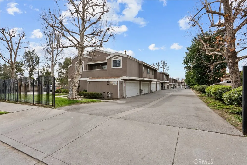 12523 Bradley, Sylmar, California 91342 home-pic-5