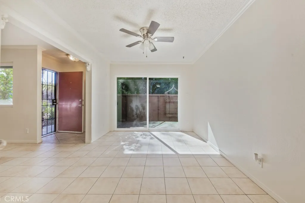 12523 Bradley, Sylmar, California 91342 home-pic-17