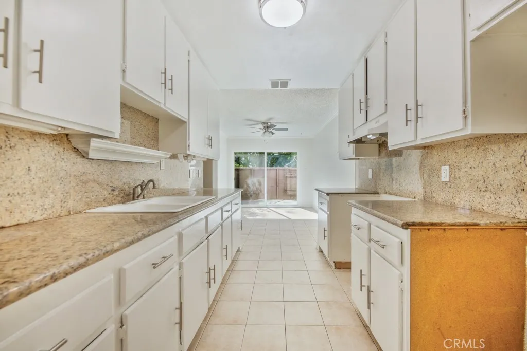 12523 Bradley, Sylmar, California 91342 home-pic-23