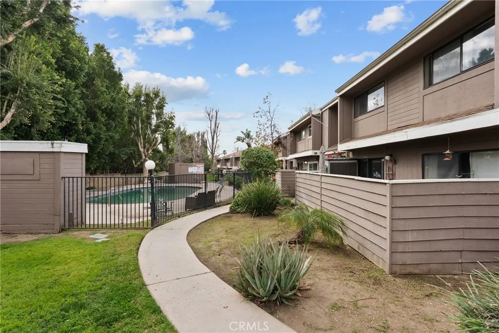 12523 Bradley, Sylmar, California 91342 home-pic-1