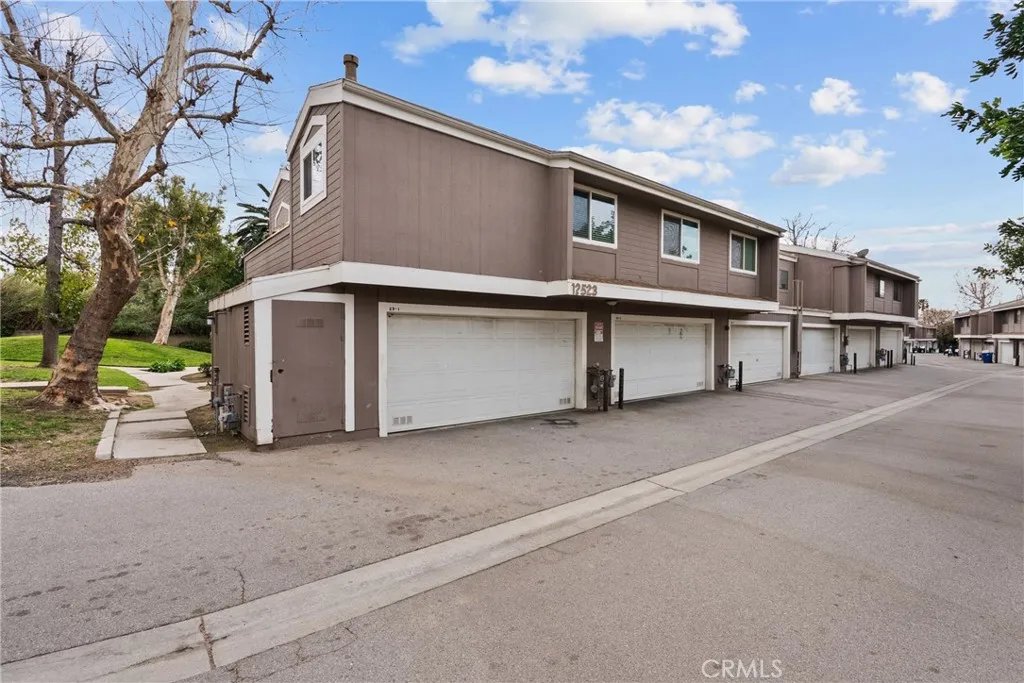12523 Bradley, Sylmar, California 91342 home-pic-37