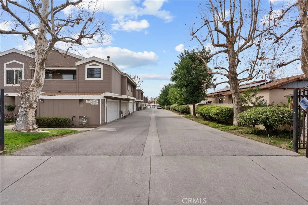 12523 Bradley, Sylmar, California 91342 home-pic-6