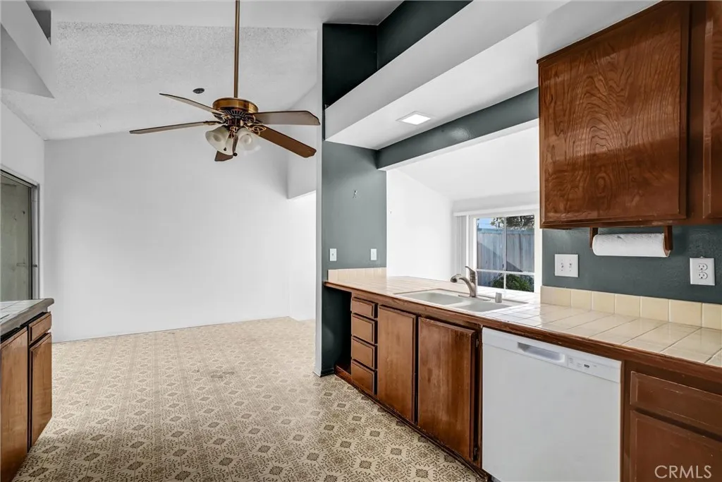 609 Calle Miguel, San Clemente, California 92672 home-pic-21