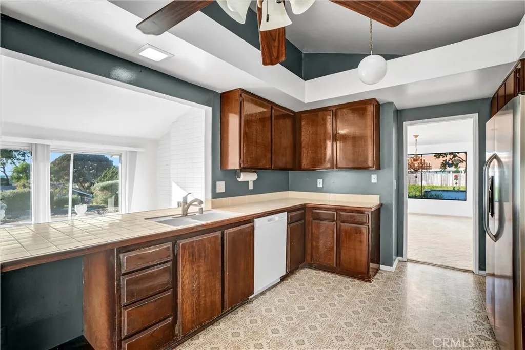609 Calle Miguel, San Clemente, California 92672 home-pic-19