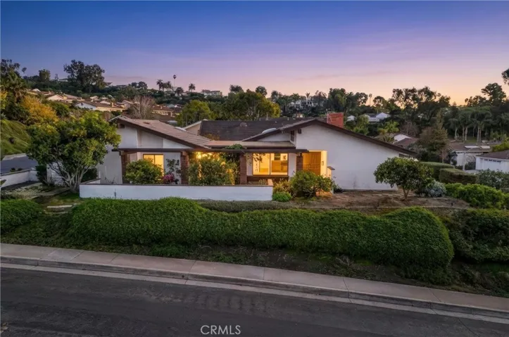 609 Calle Miguel, San Clemente, California 92672